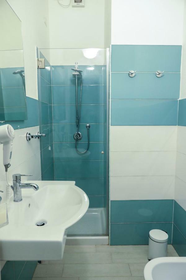 R & D Hotel Alghero Bagian luar foto